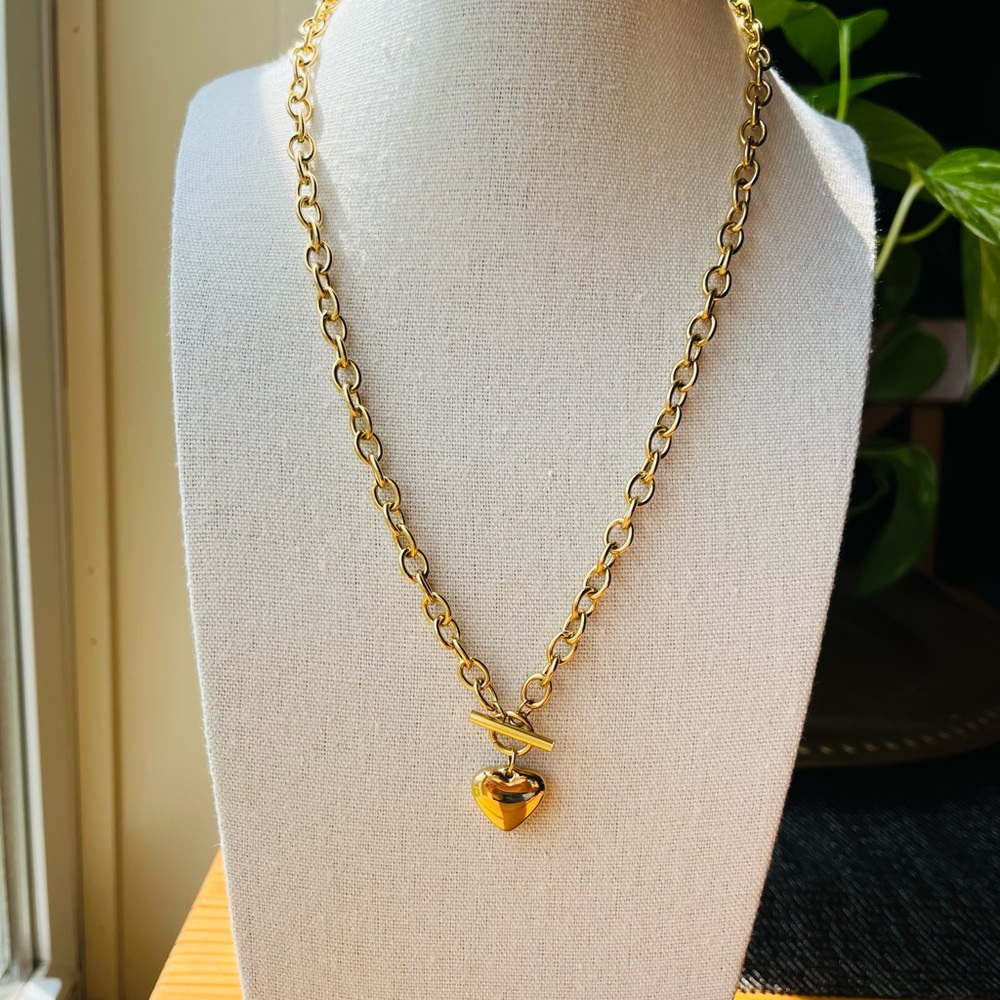 Gold Heart Pendant Necklace gold plated